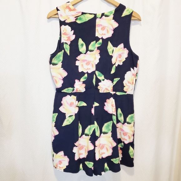 MONTEAU SHORT ROMPER FLORAL SIZE L - Picture 2 of 5